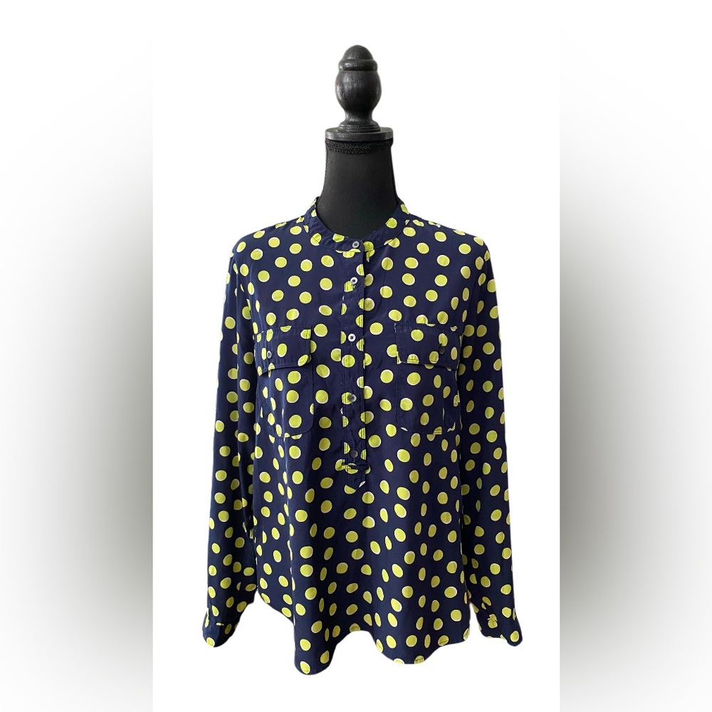 Gap: Blue Button Down Shirt with Green and White Polka Dots - Picture 1 of 17